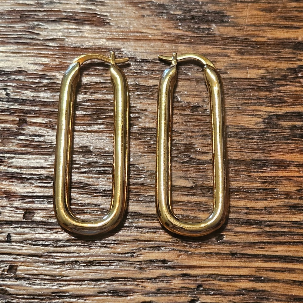 Frumos Gold Tone Oblong Hoop Earrings U-Shape Rectangular Link Click Top Closure